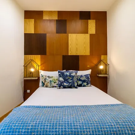 Hostel Family House Αβέιρο