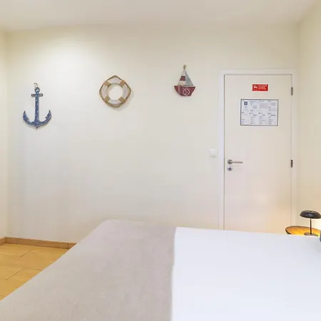 Family House 아베이루