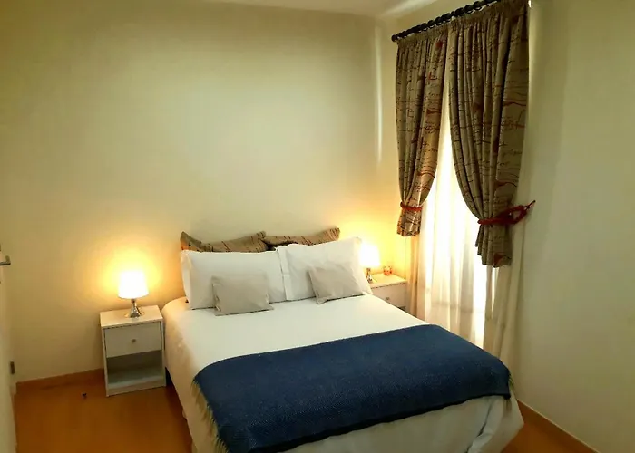 بيت شباب Family House